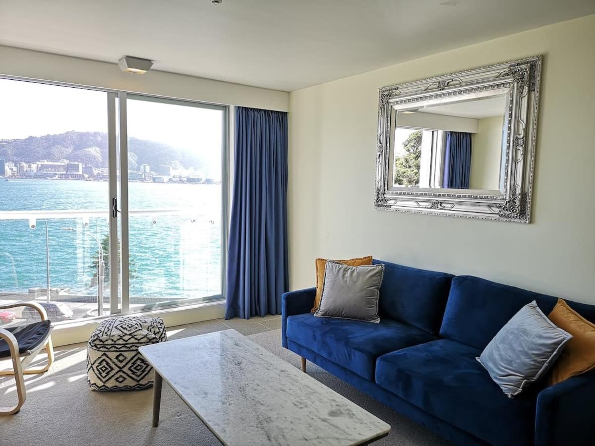 Oriental Bay Waterfront With 180 Views Apartment
