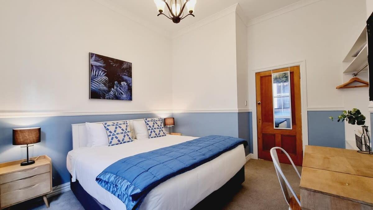 Blue Retreat Thorndon Ft Backyard And Fireplace Minutes To Cbd Apartment *