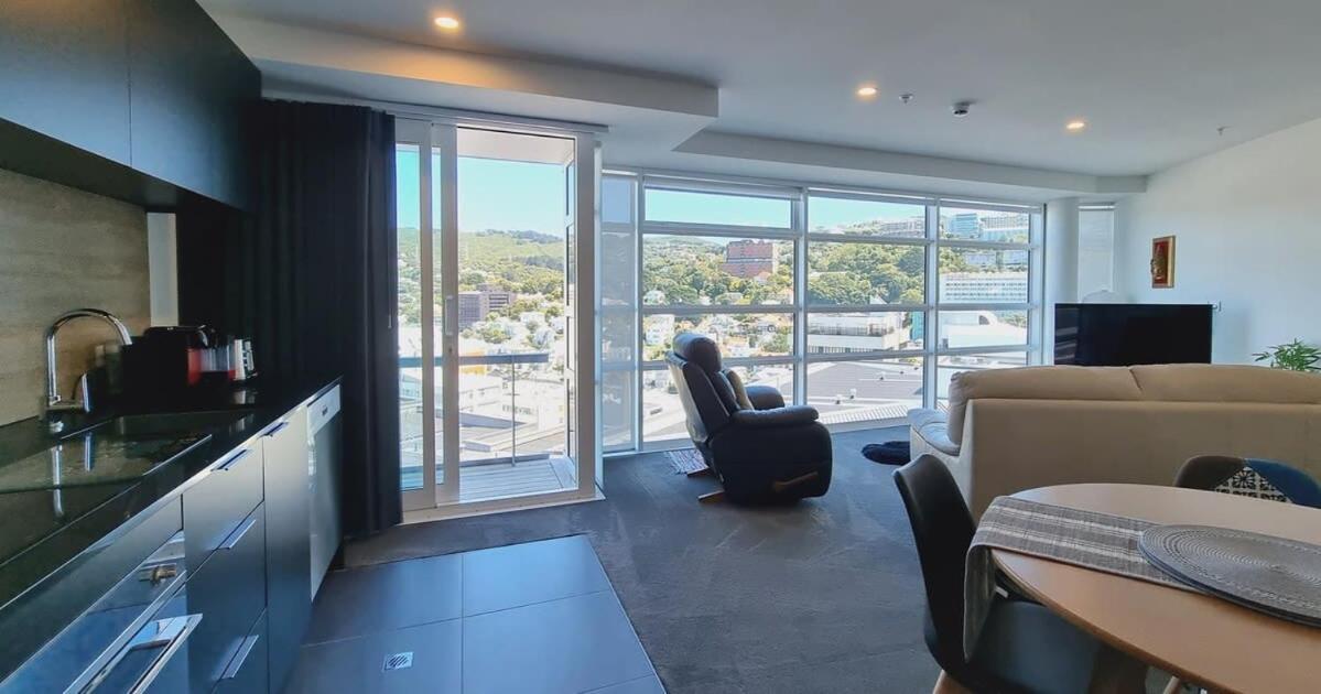 Apartment The Penthouse On Pinnacle - Sun Views & Parking Wellington