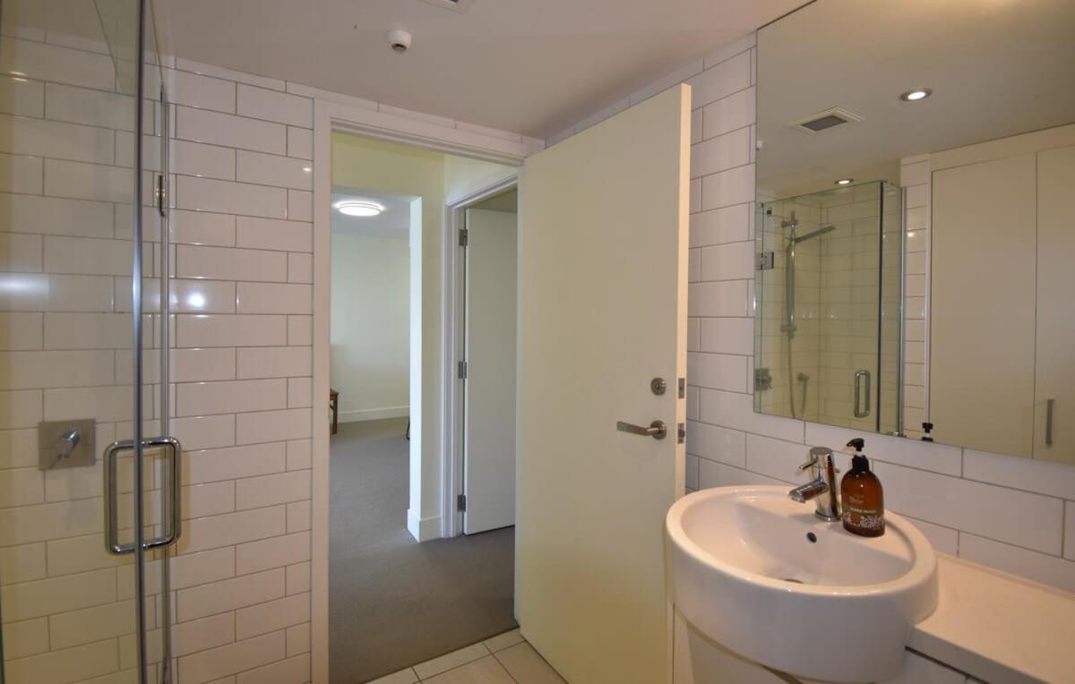 Oriental Bay Waterfront With 180 Views * Wellington