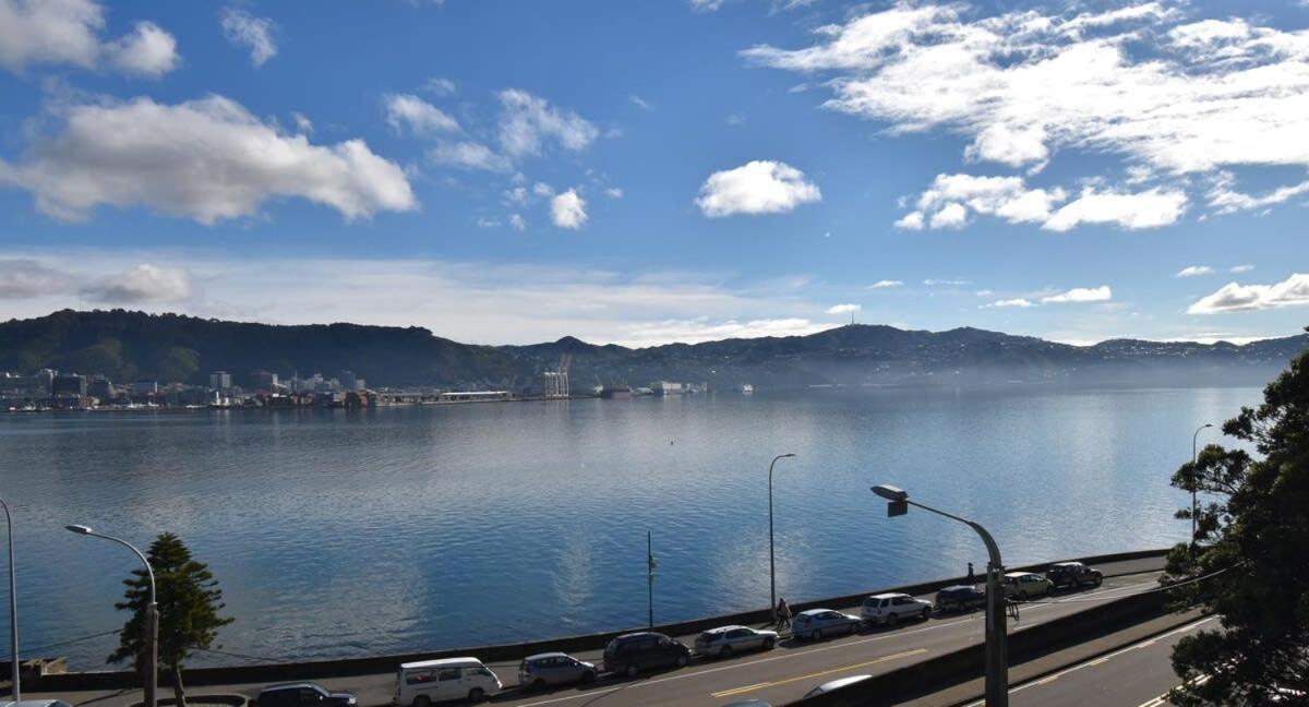 Oriental Bay Waterfront With 180 Views * Wellington