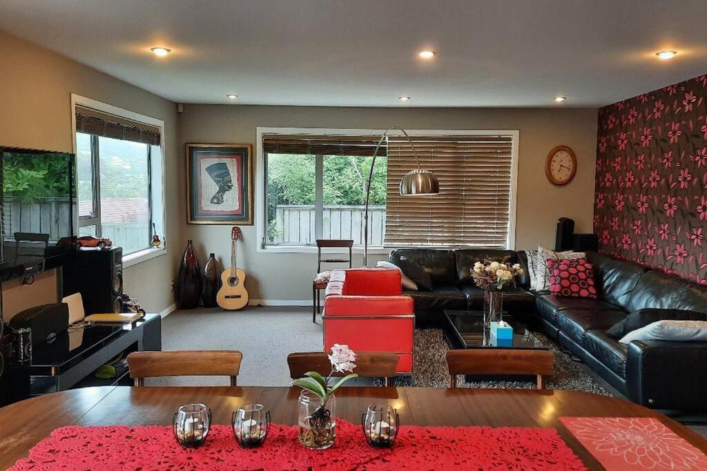 Stunning Modern House In Karori *