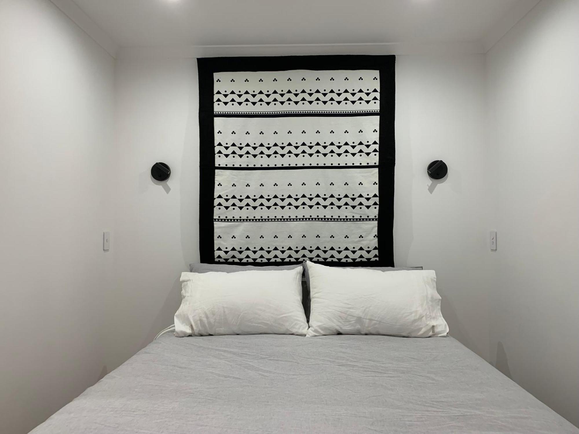 Tiny House In The Treetops Apartment Wellington