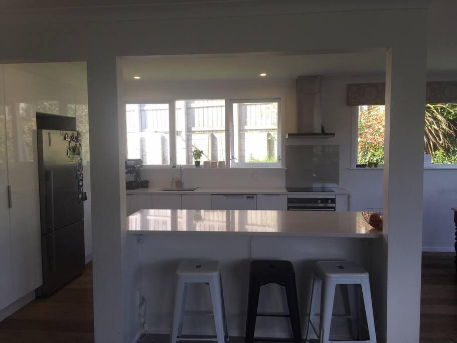 Modern, Sunny, Family Minutes From The Apartment *