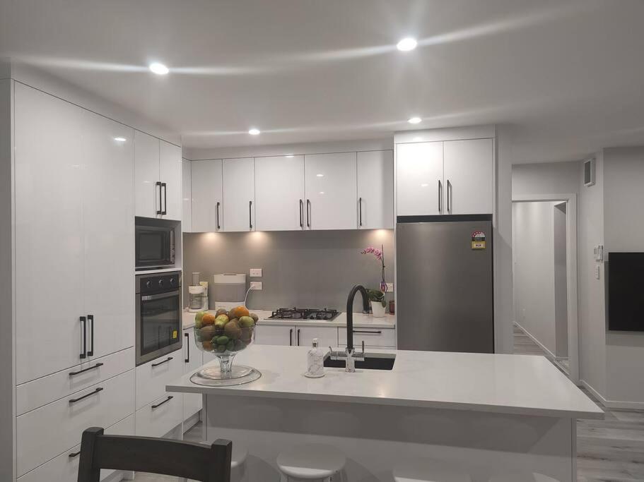 Newly Built Cheerful 3d Bedhouse, Tawa, *