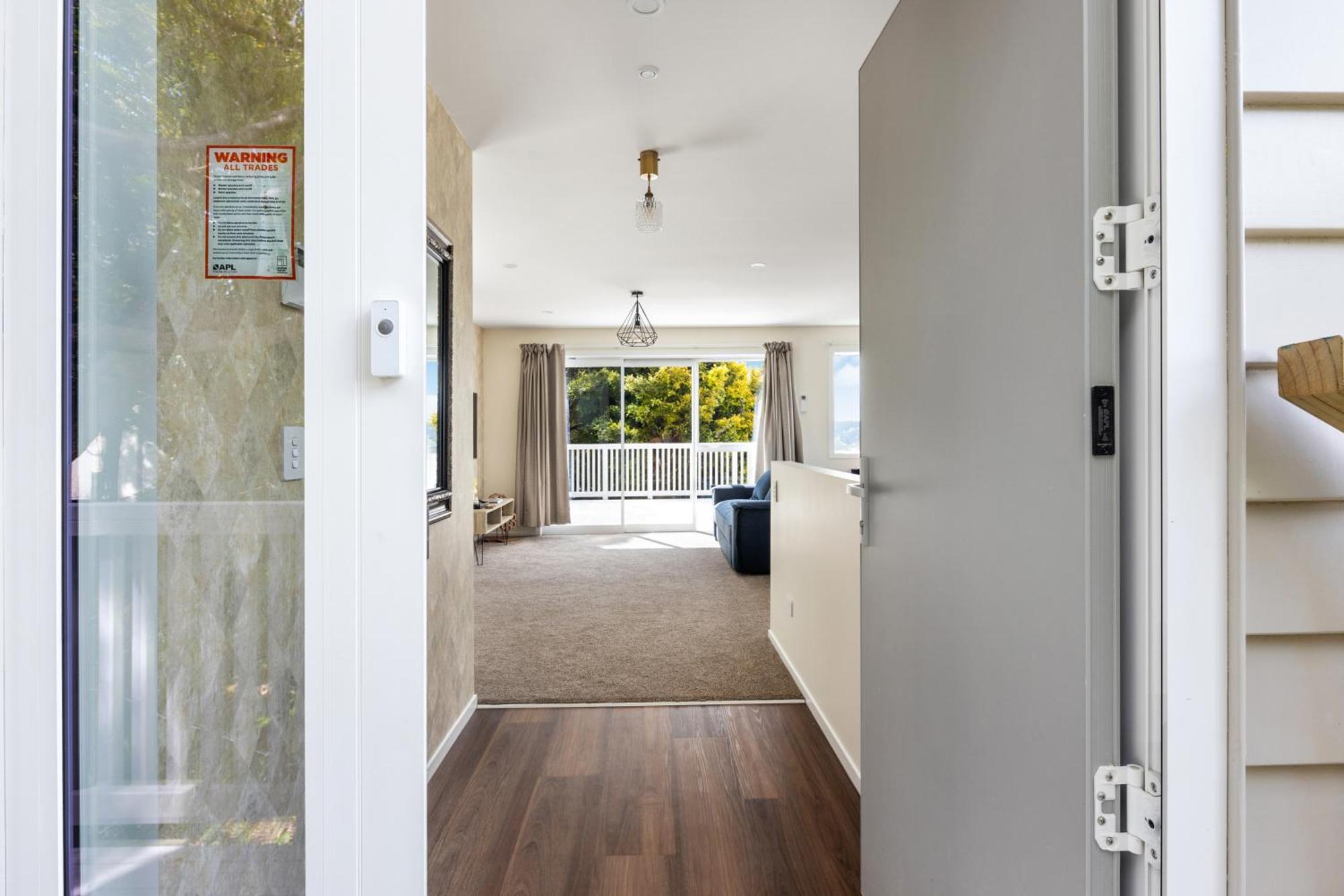 Stunning View, Privacy, Close To Ferry & Brand-new