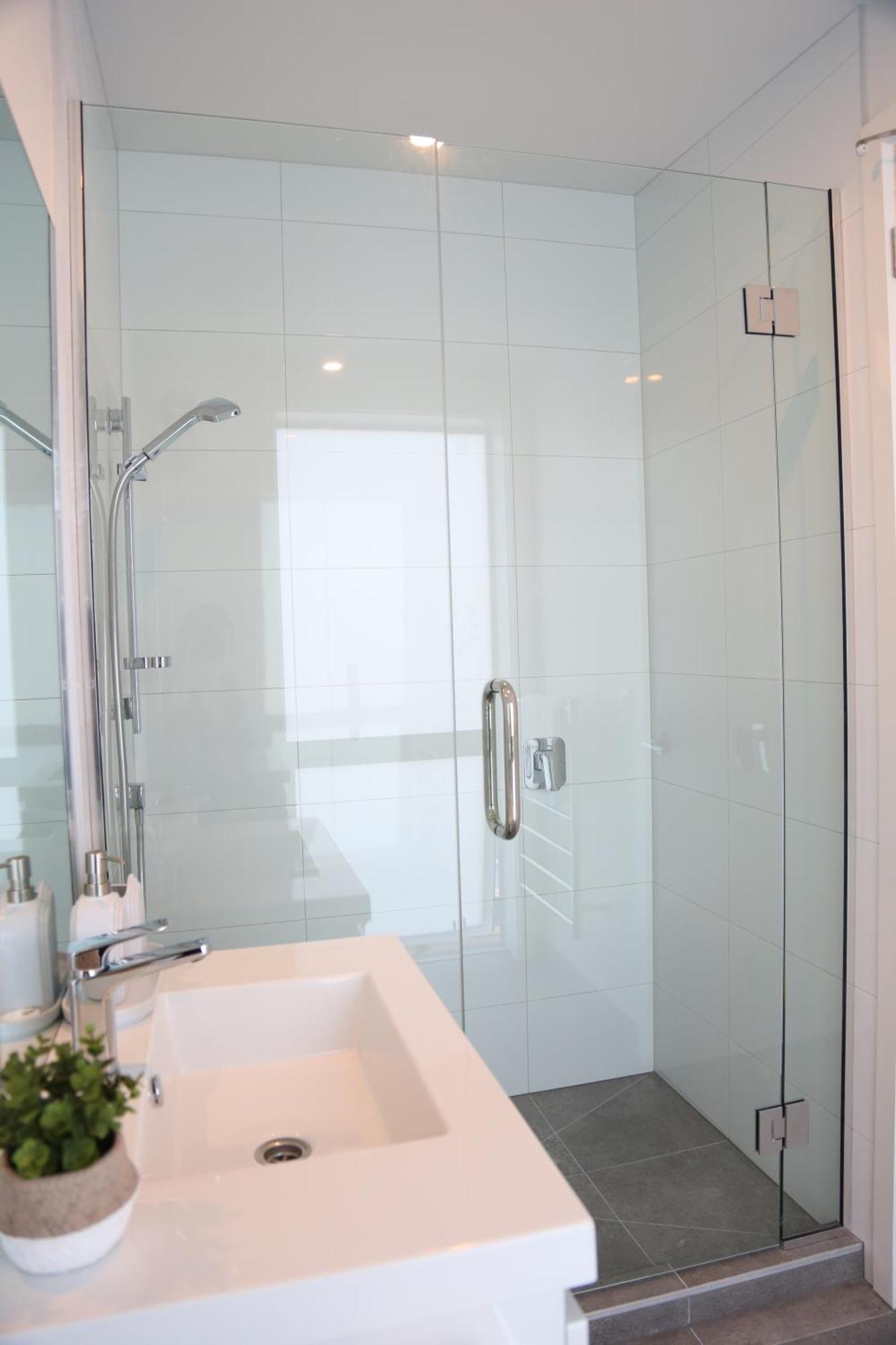 Skyline Vista - Entirely New House With Luxe Views, Espresso, Netflix & Free Parking Wellington