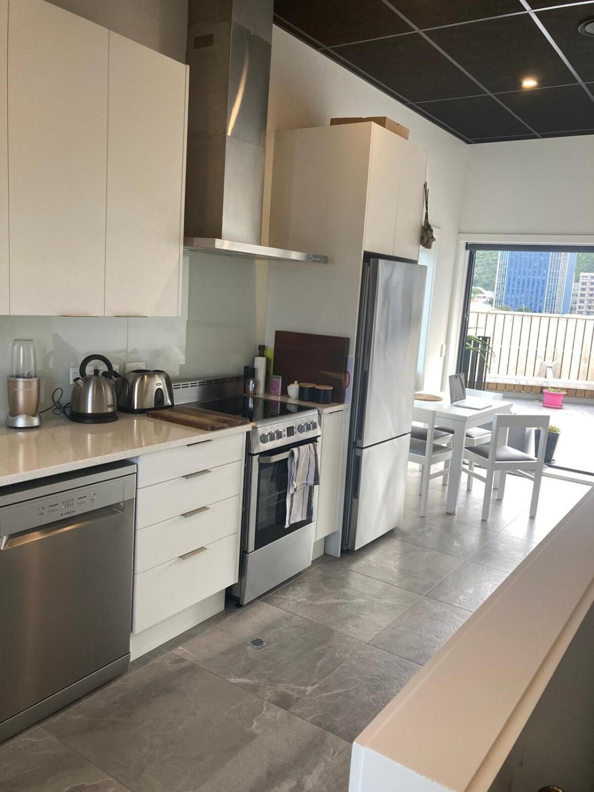 Close To City, Ferry With Great Views And Free Park *