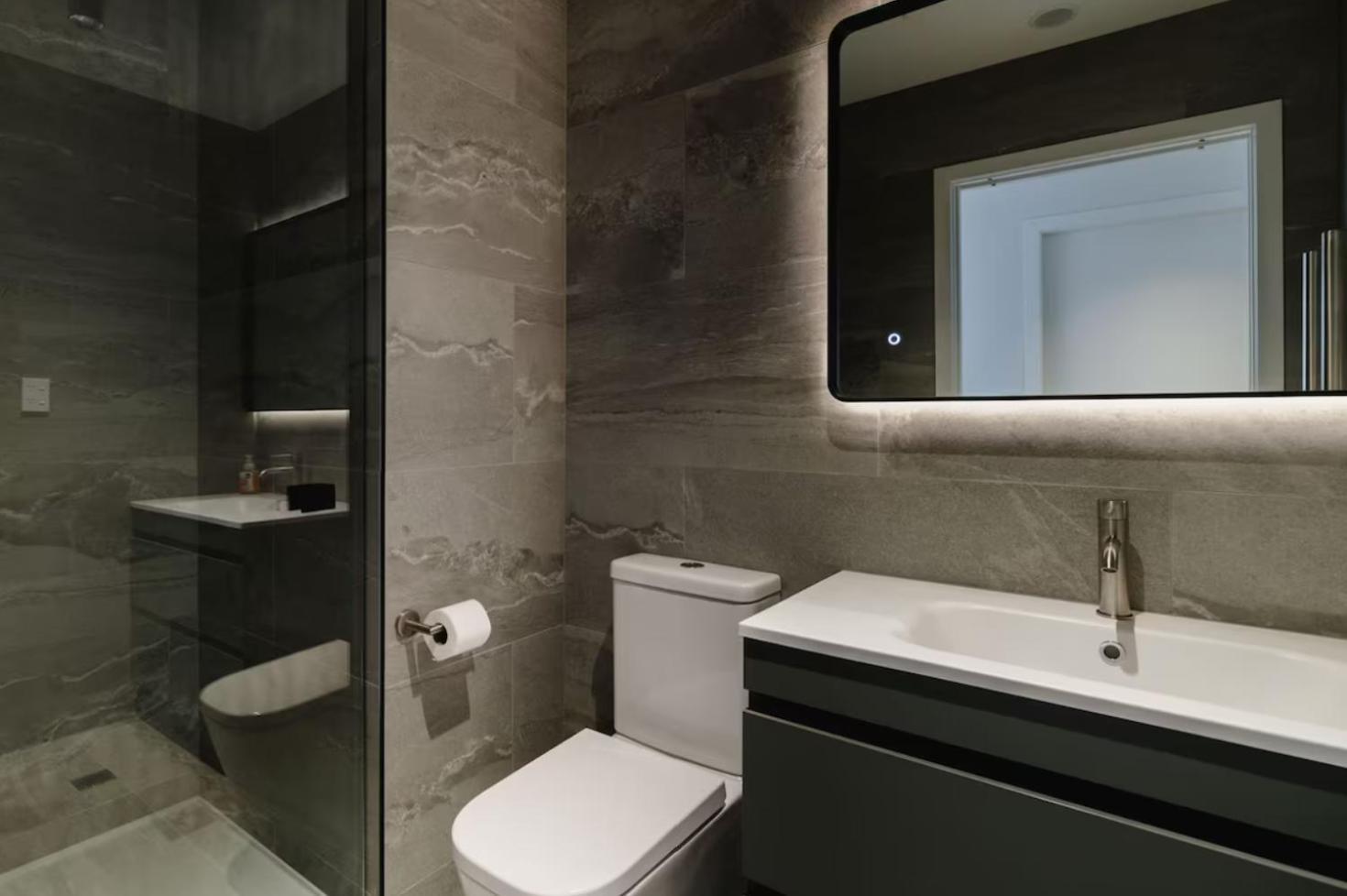 Unit 6 Hospital Road Apartment *