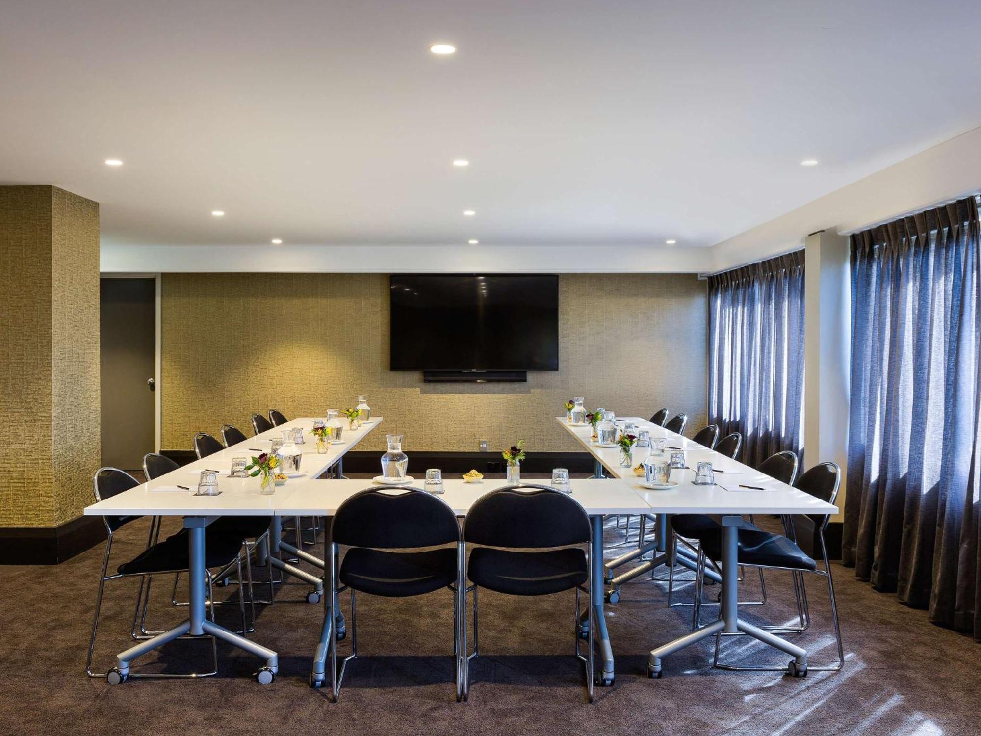 Hotel Moevenpick 5*