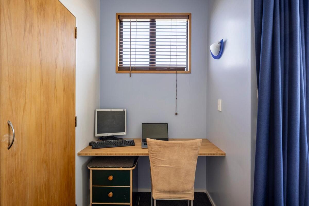 Spacious Modern Executive Holiday home Wellington