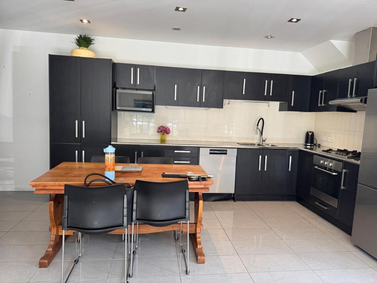 Modern Two Bedroom * Wellington