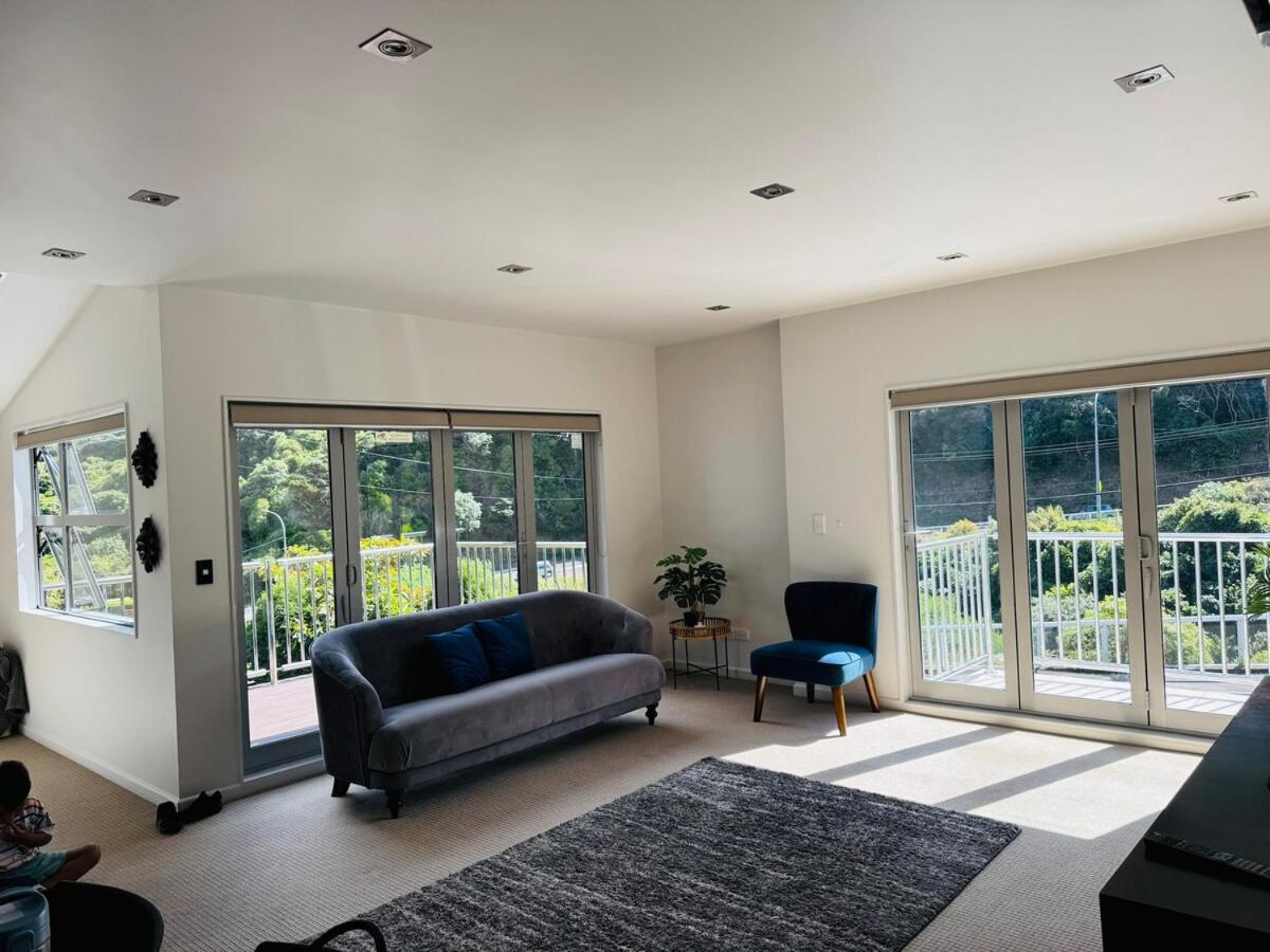 Modern Two Bedroom Apartment *