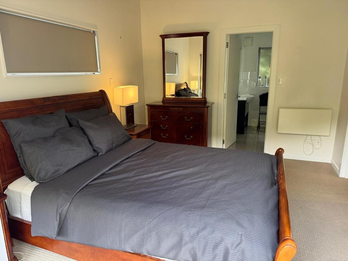 Modern Two Bedroom * Wellington