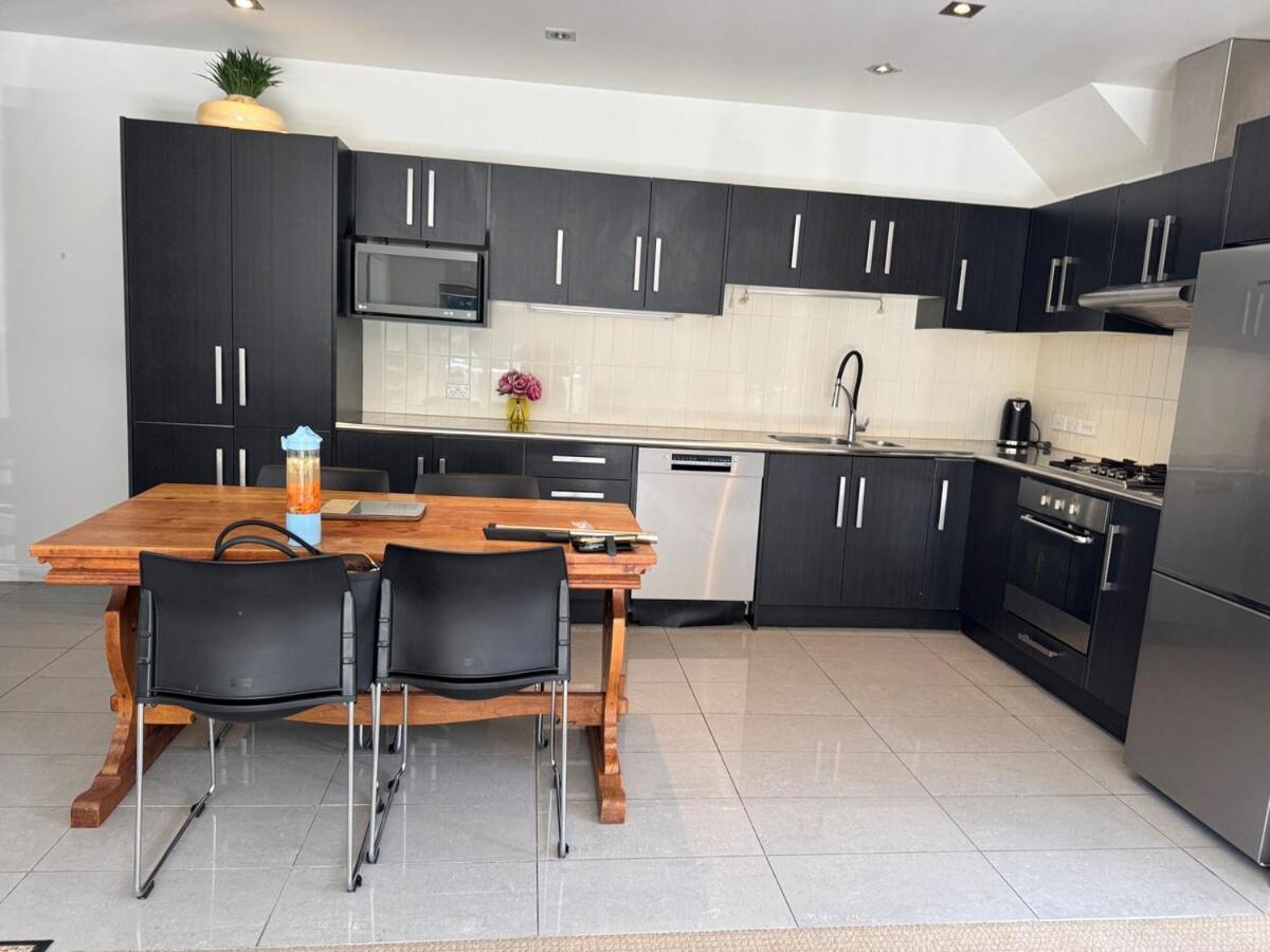 Modern Two Bedroom * Wellington