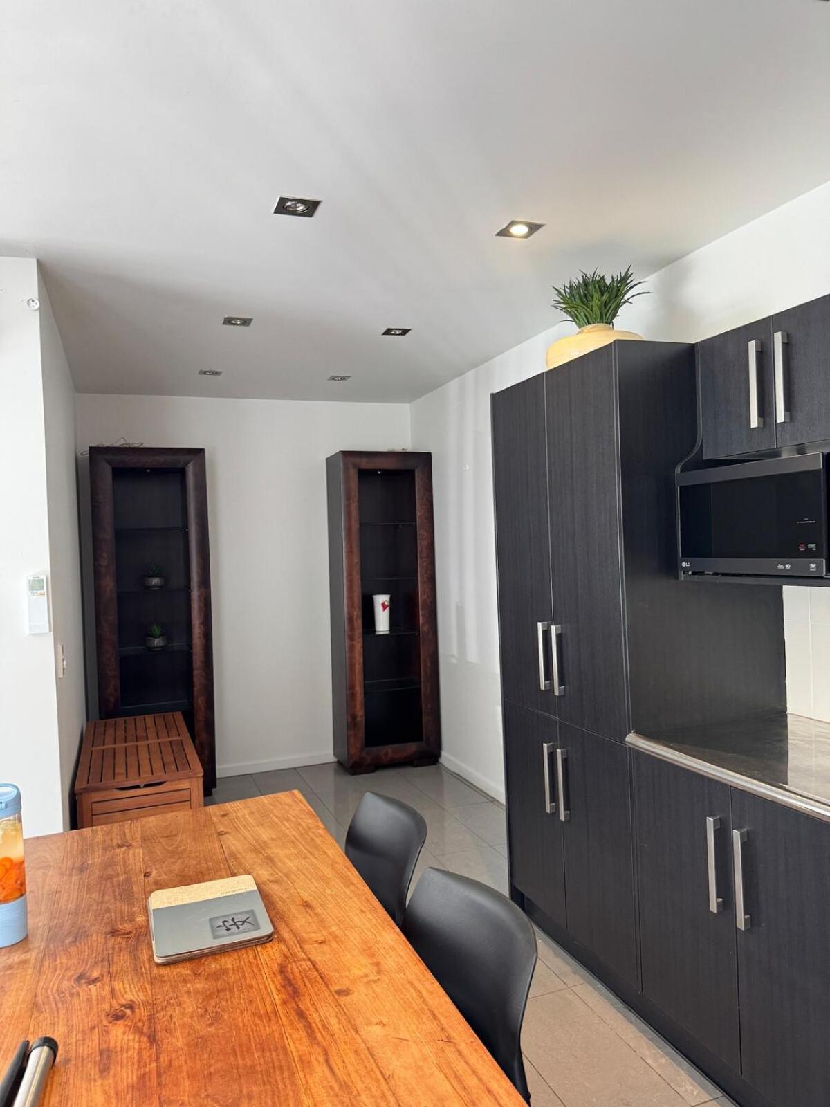 Modern Two Bedroom Apartment *