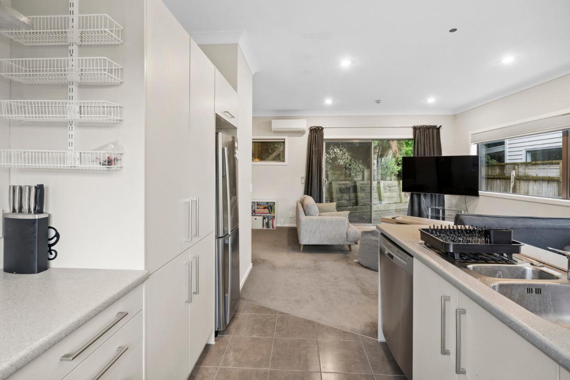 Urban Oasis - Johnsonville Holiday home *