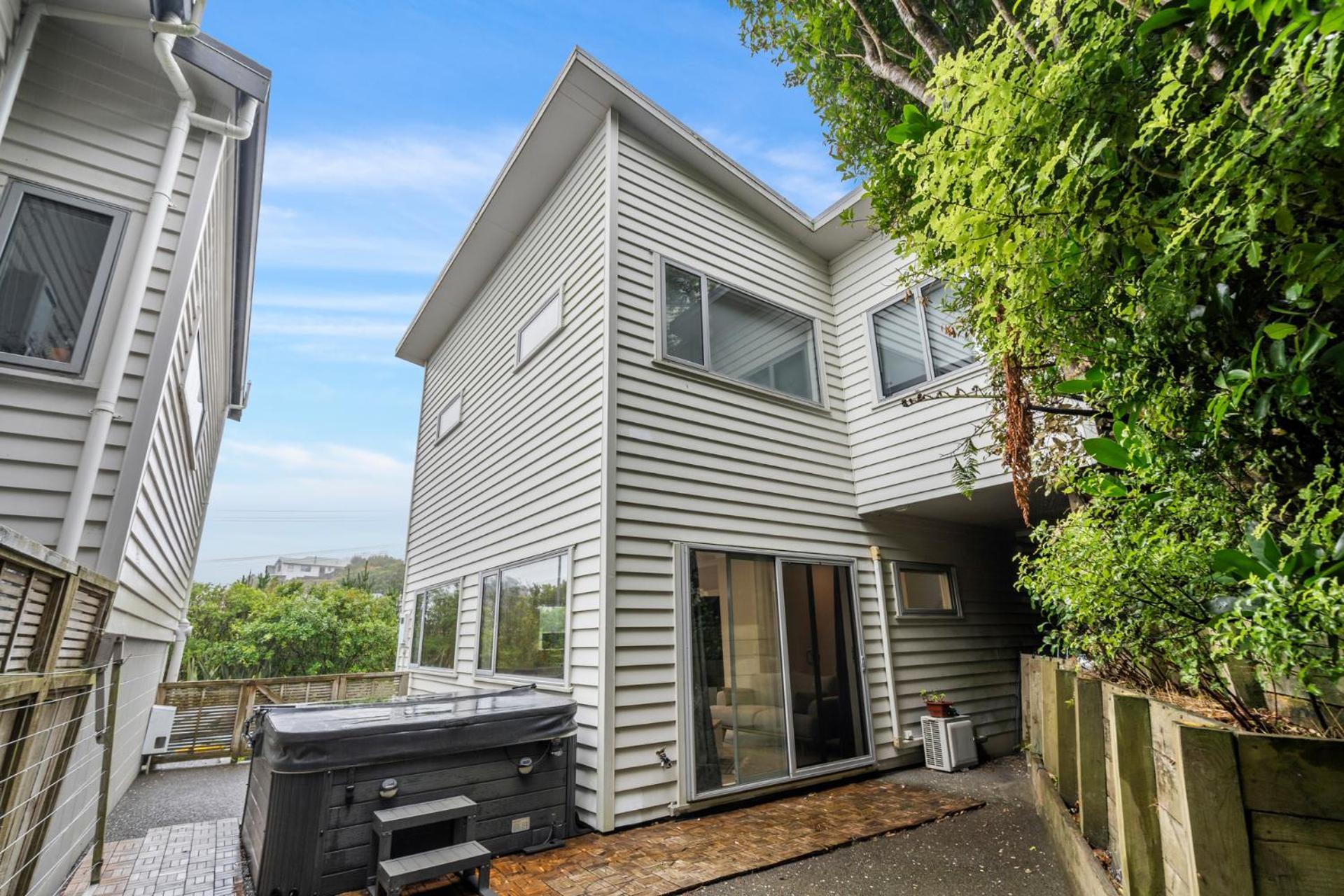 Urban Oasis - Johnsonville Holiday home Wellington