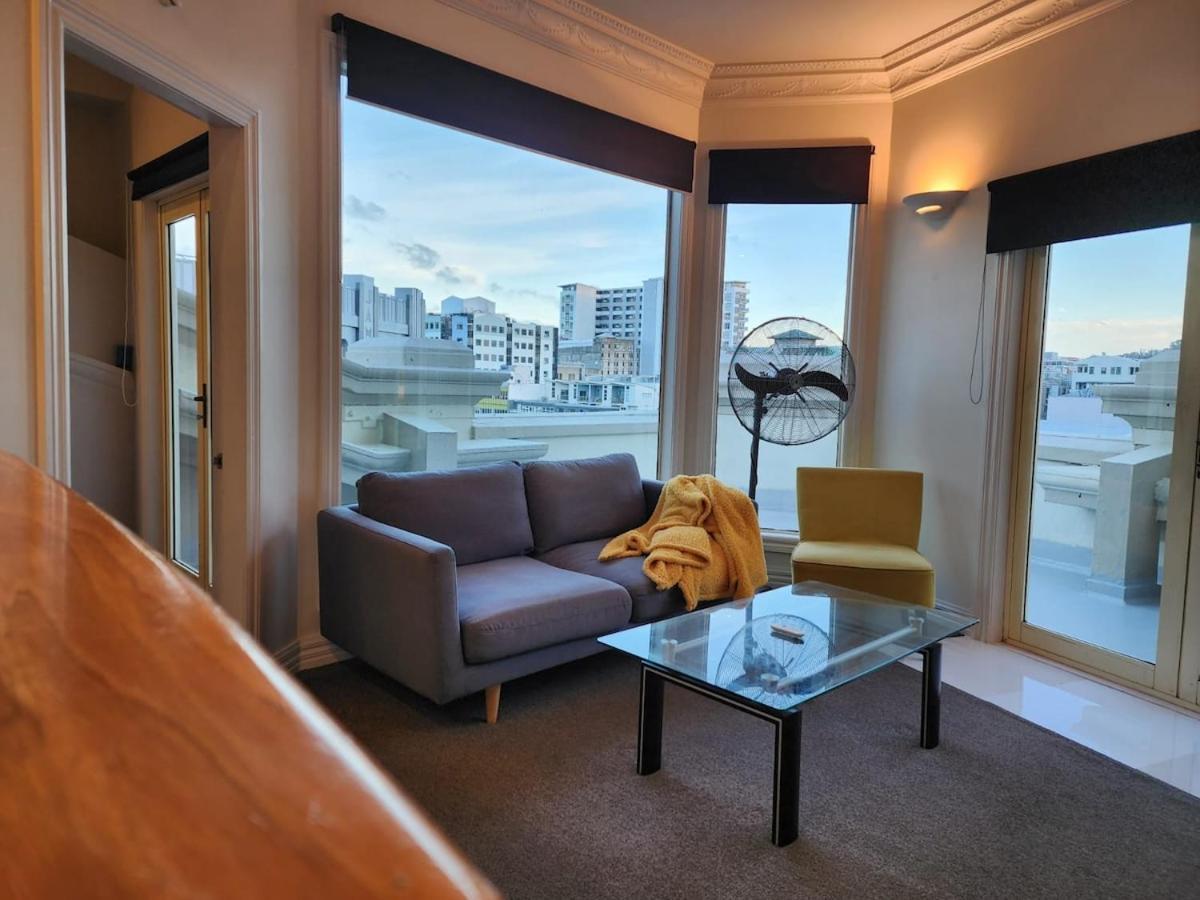 2 Bedroom In *