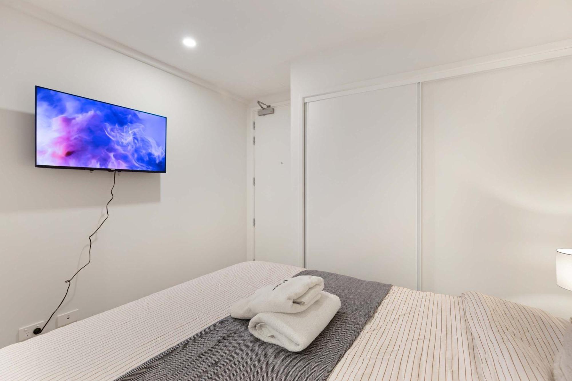 Apartment Cbd 1br - Modern With Pool & Gym In