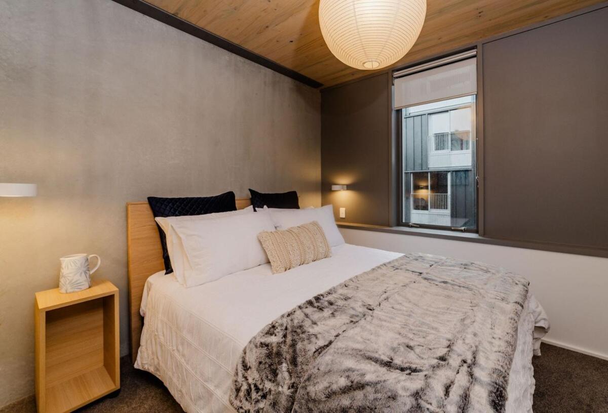 Spacious 2br Oasis In W Terrace