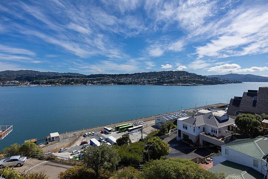 Luxurious Brand New Spacious 1 Bedroom * Wellington