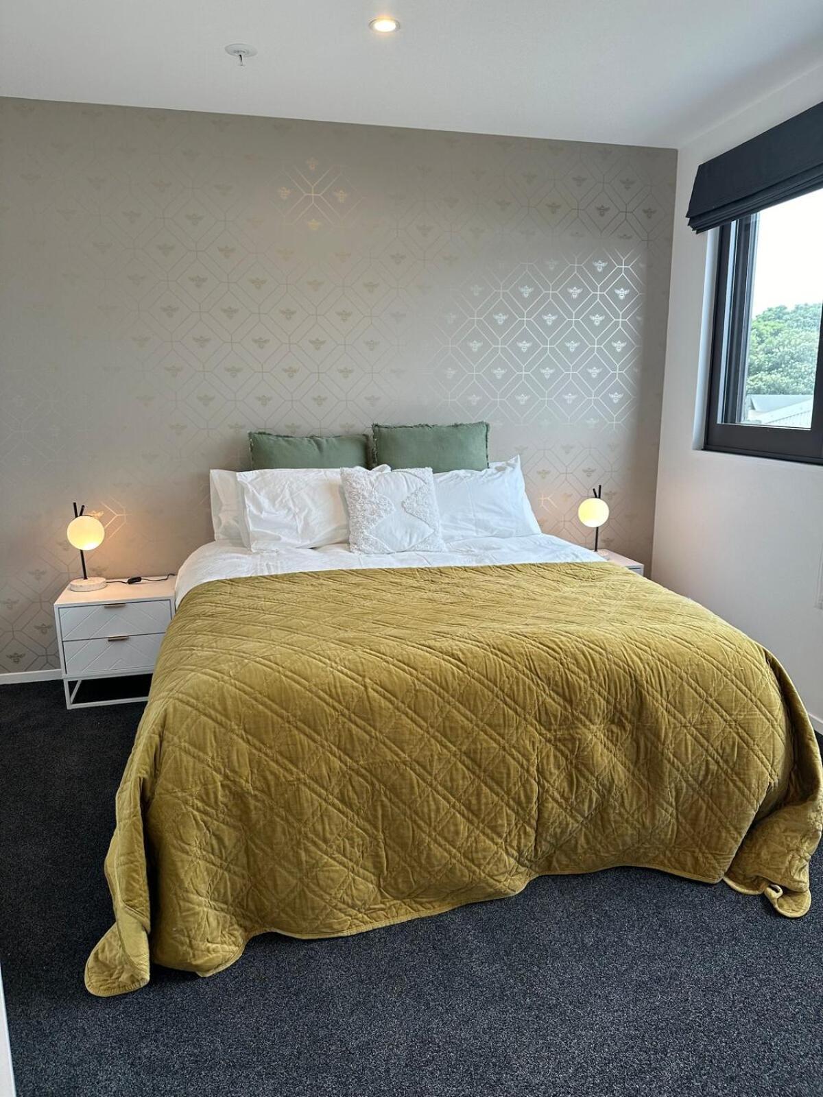 Apartment Luxurious Brand New Spacious 1 Bedroom