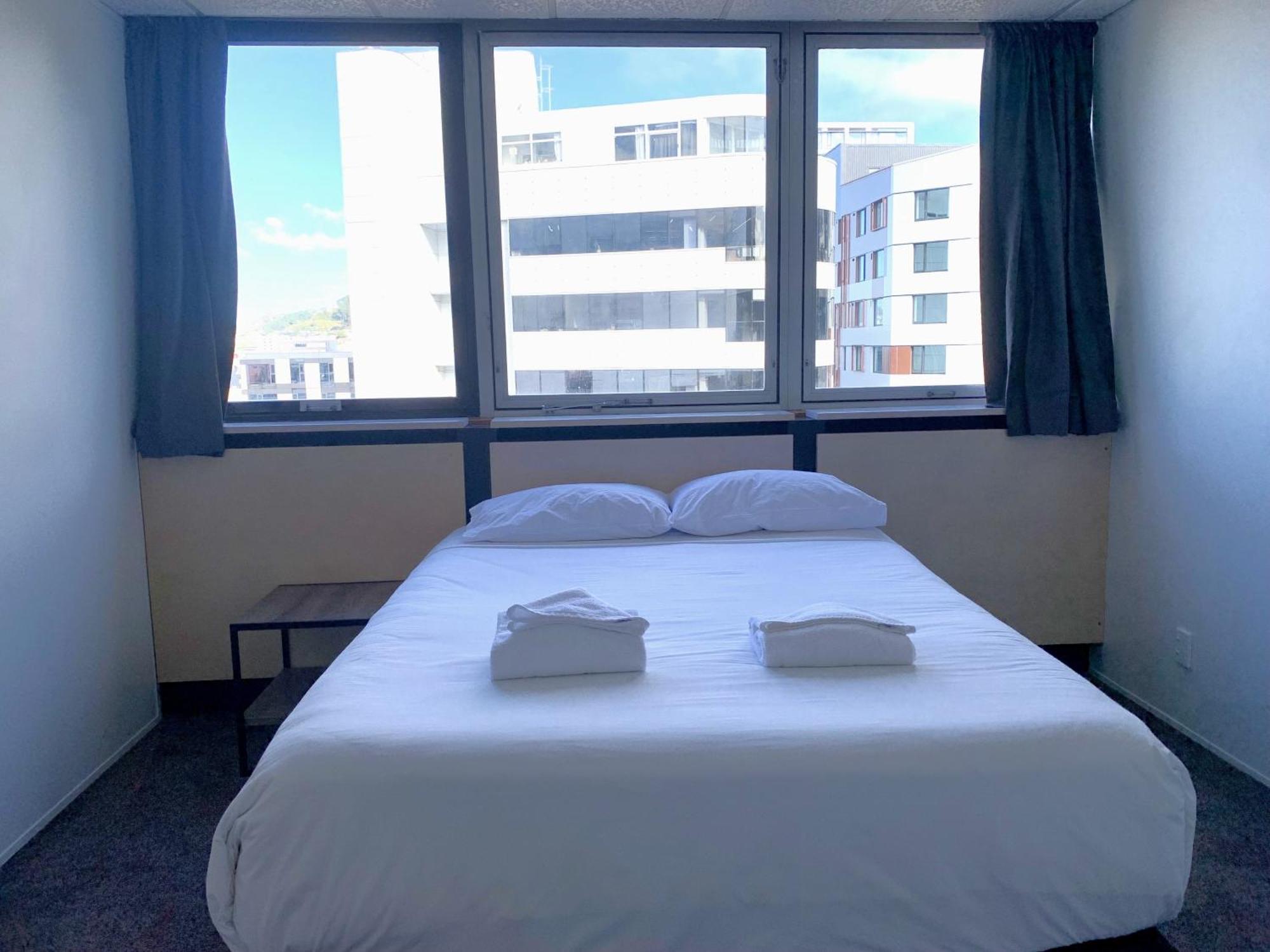 Wellington Hotel *