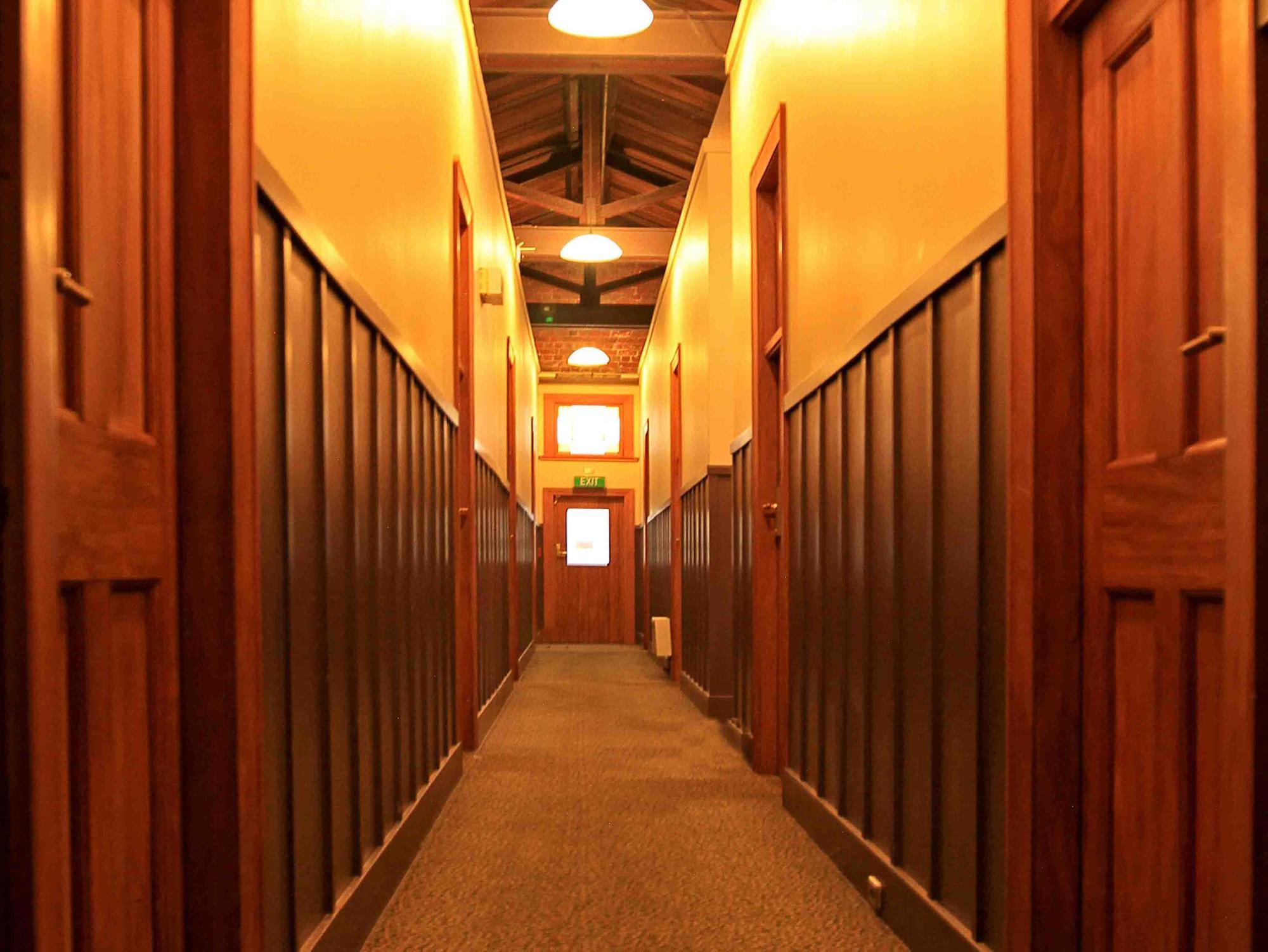 Hostel The Cambridge & Backpackers *