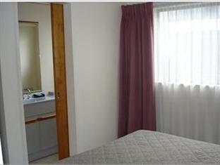 Adelaide Motel 3*