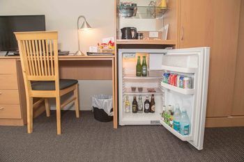 Airport Motor Motel 4*