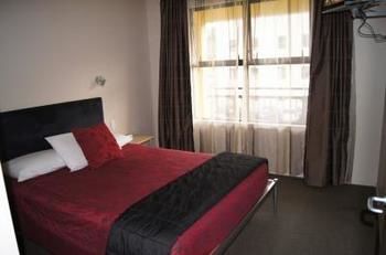 Victoria Court Motor - Free Parkig Motel 4*