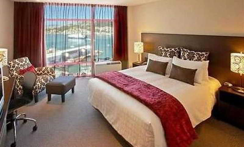 Rydges Hotel 4*
