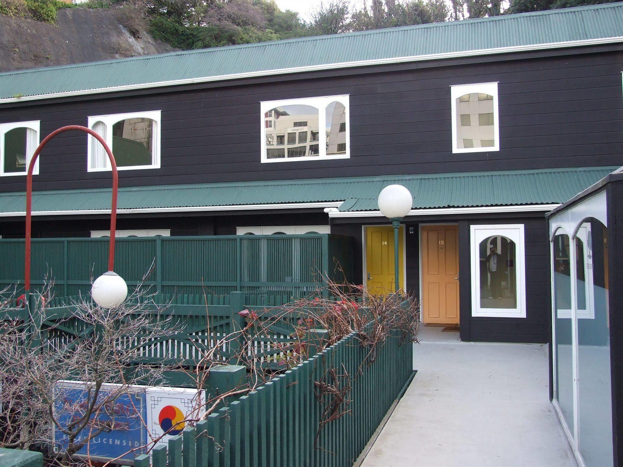 Aparthotel Willis Village Wellington