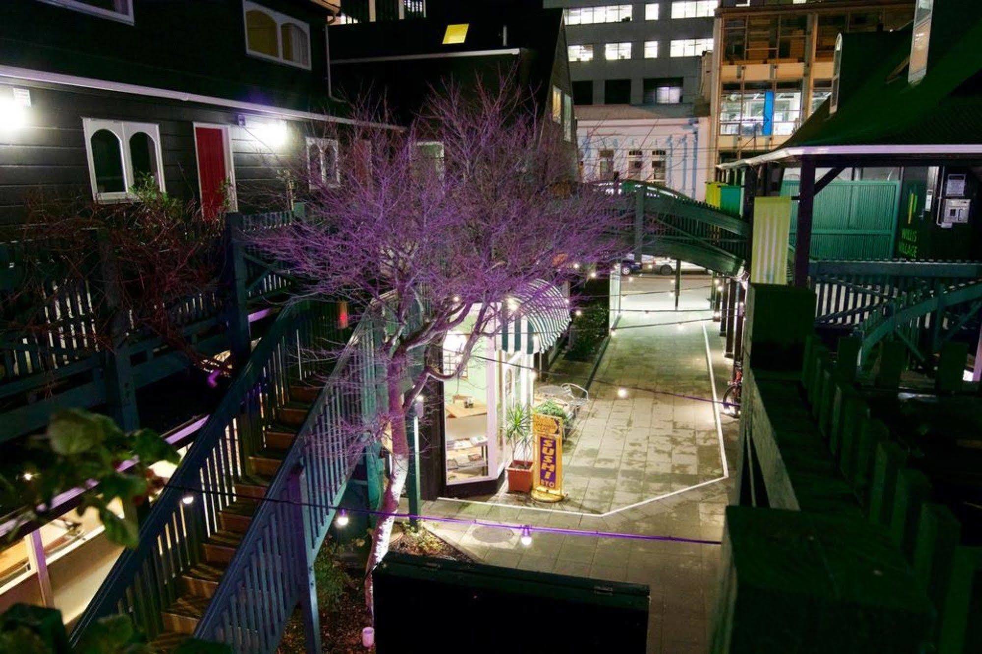 Willis Village Aparthotel