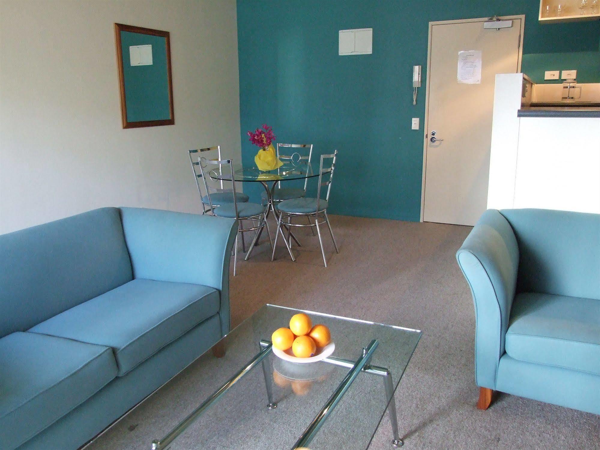Willis Village Aparthotel 4*