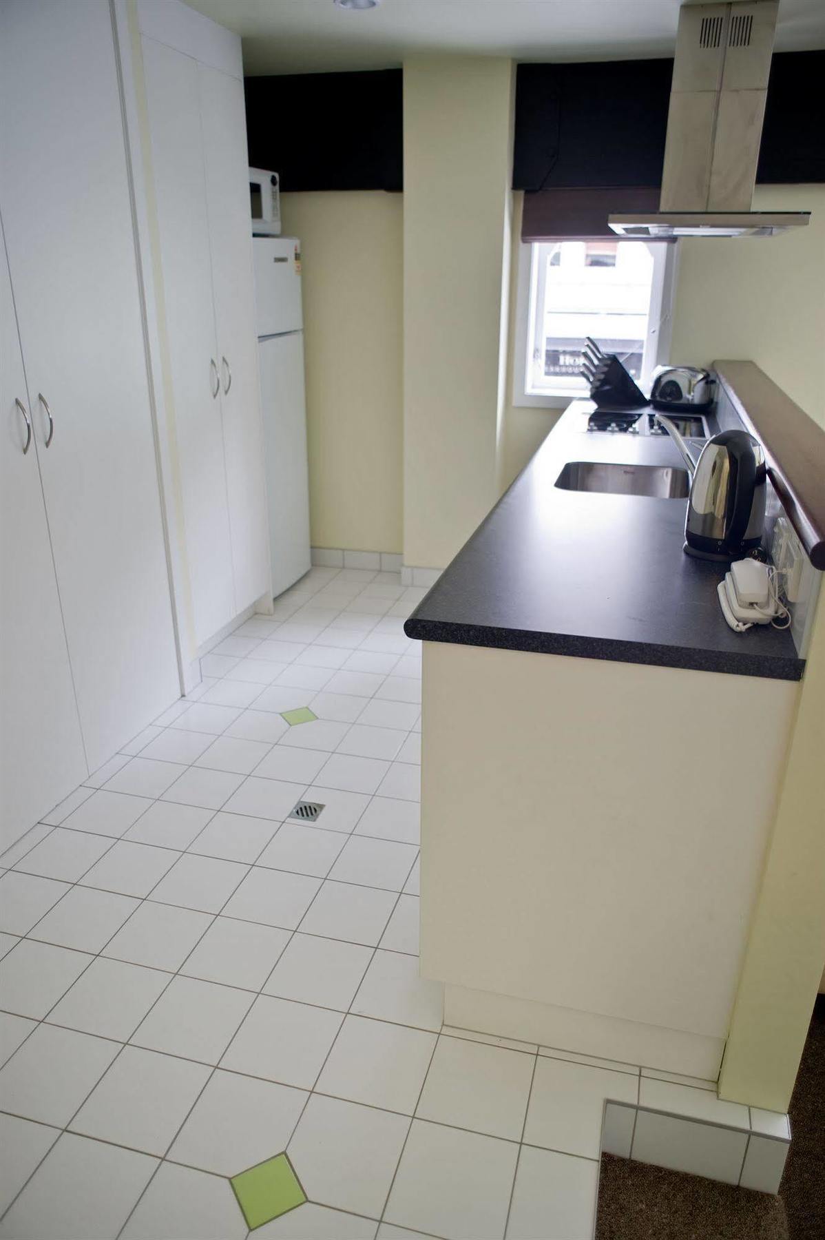 Willis Village Aparthotel 4*