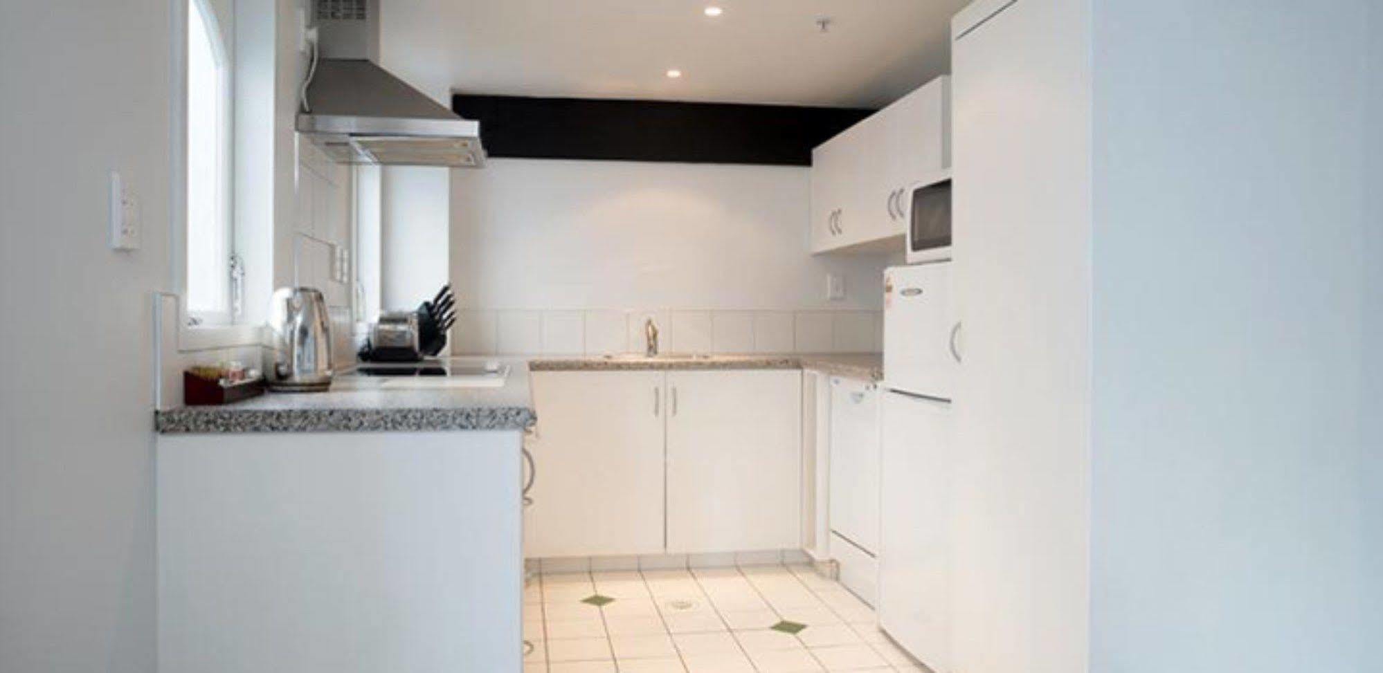 Willis Village Aparthotel 4*