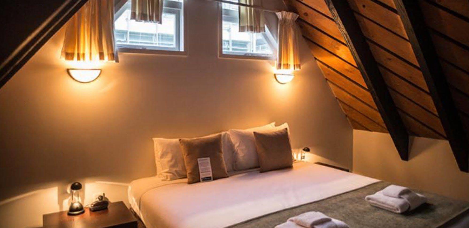 Willis Village 4*