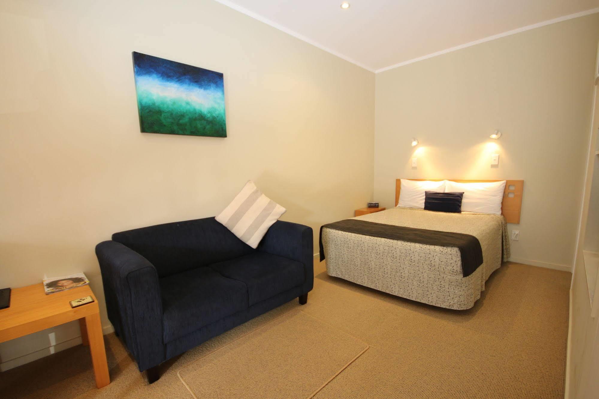 Spinnaker 4* Wellington