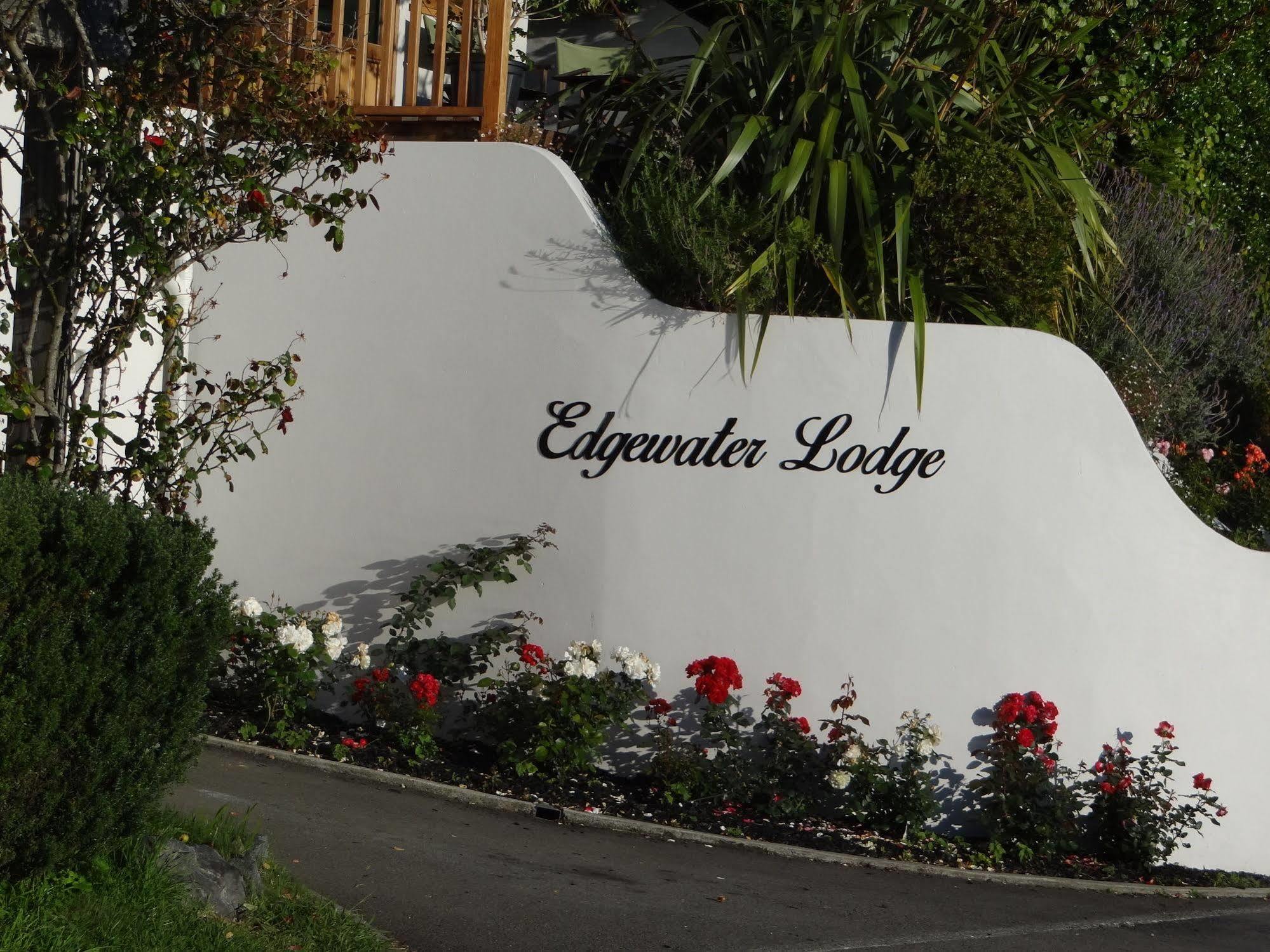 Acomodação com café da manhã  Edgewater 4*