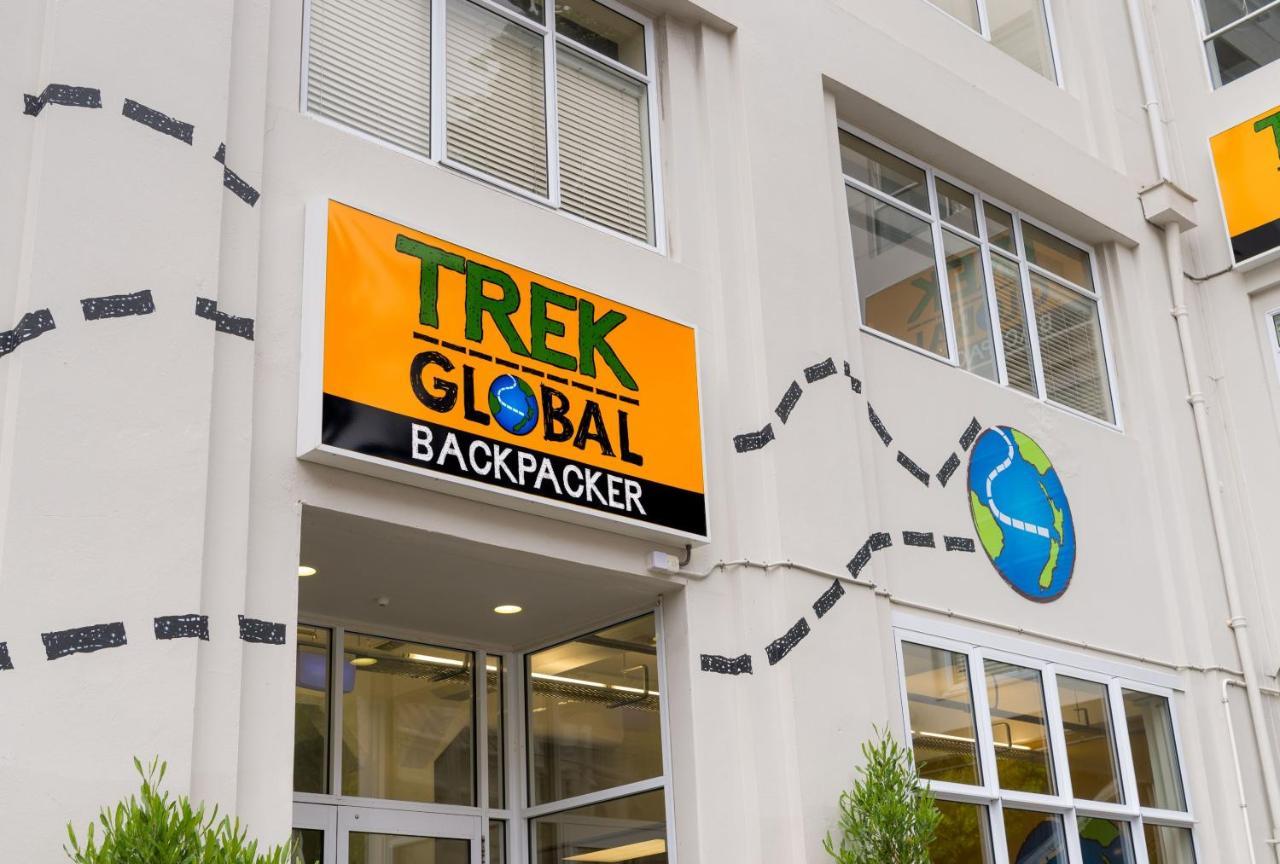 Trek Global Backpackers Albergue *