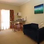 Spinnaker Motel
