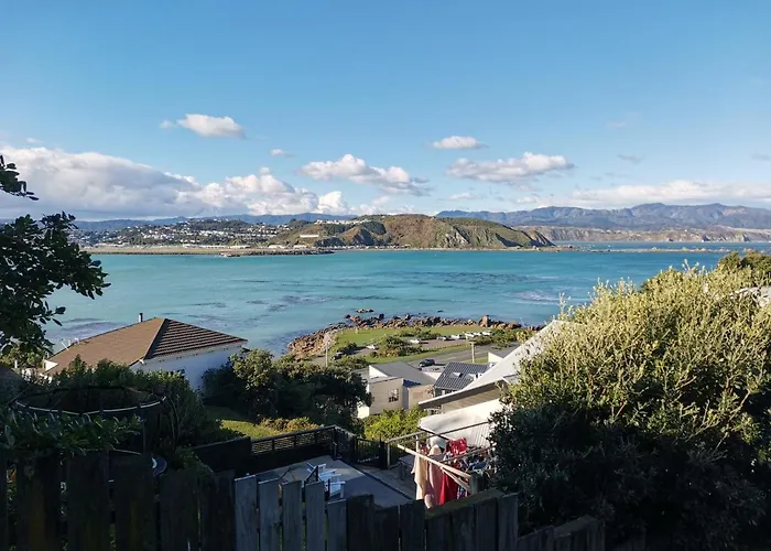 Laid-Back Lyall Self Contained Studio