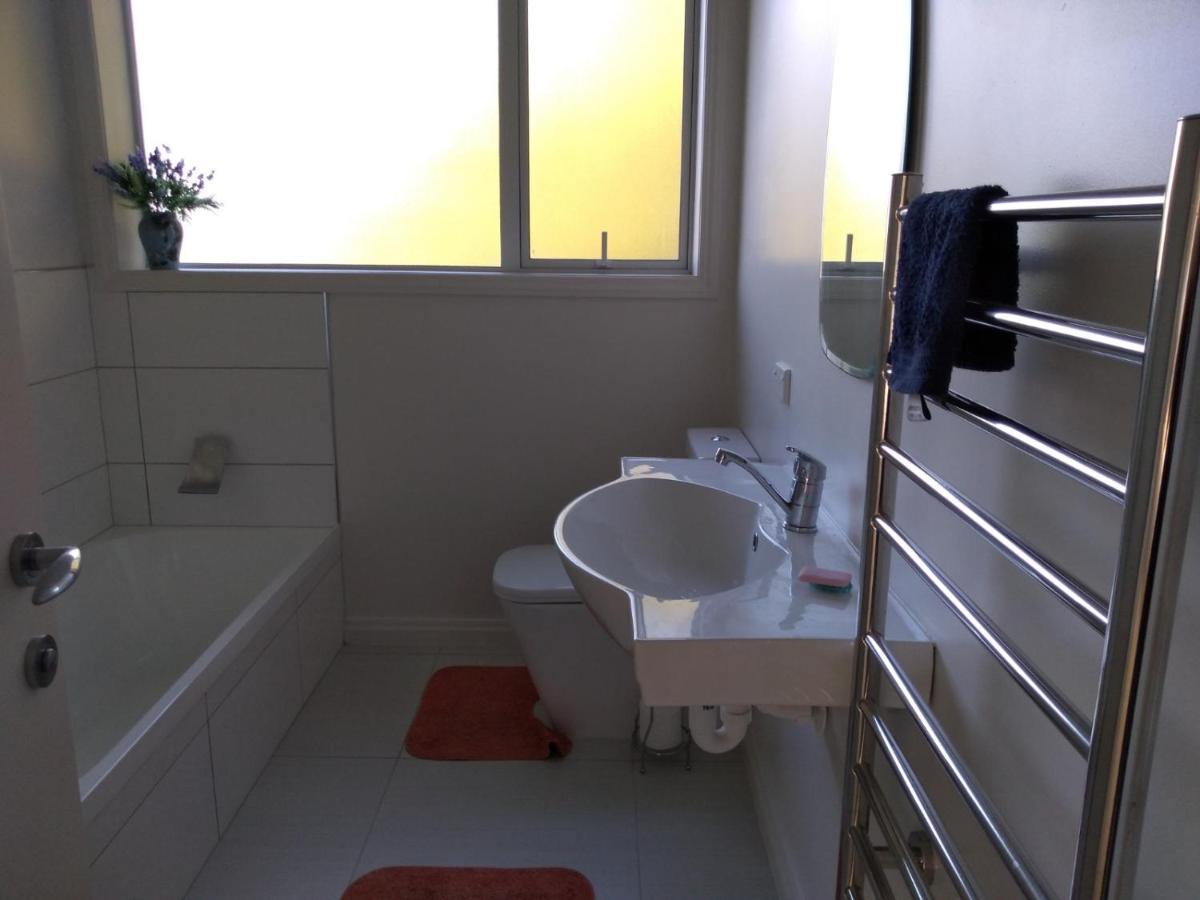 Quiet Location With View And Public Transport * Wellington