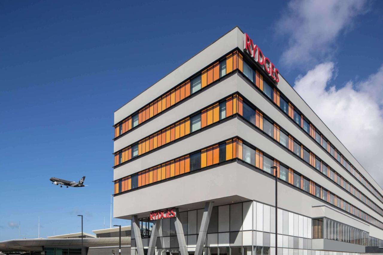 Rydges Airport 4*