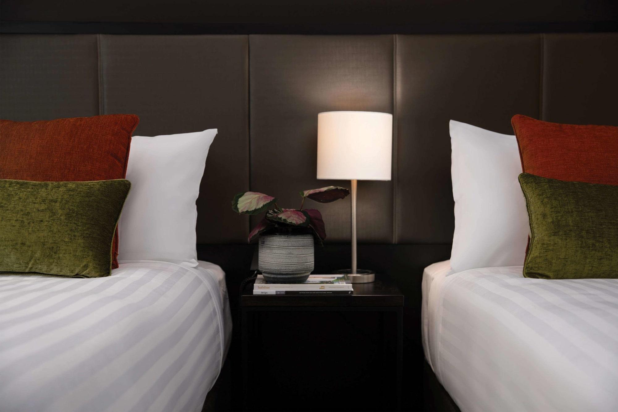 Hotel Rydges Airport 4*