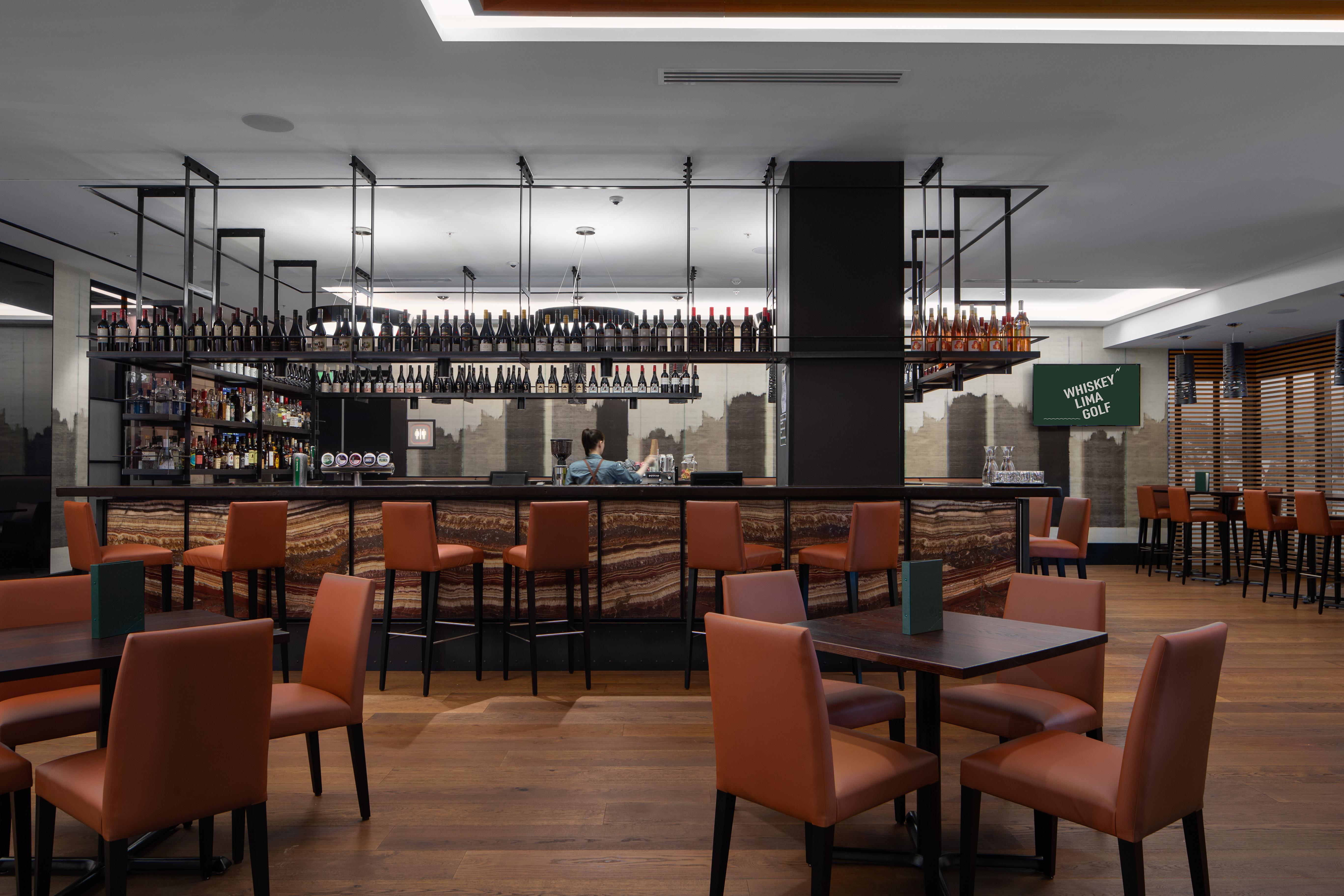 Hotel Rydges Airport