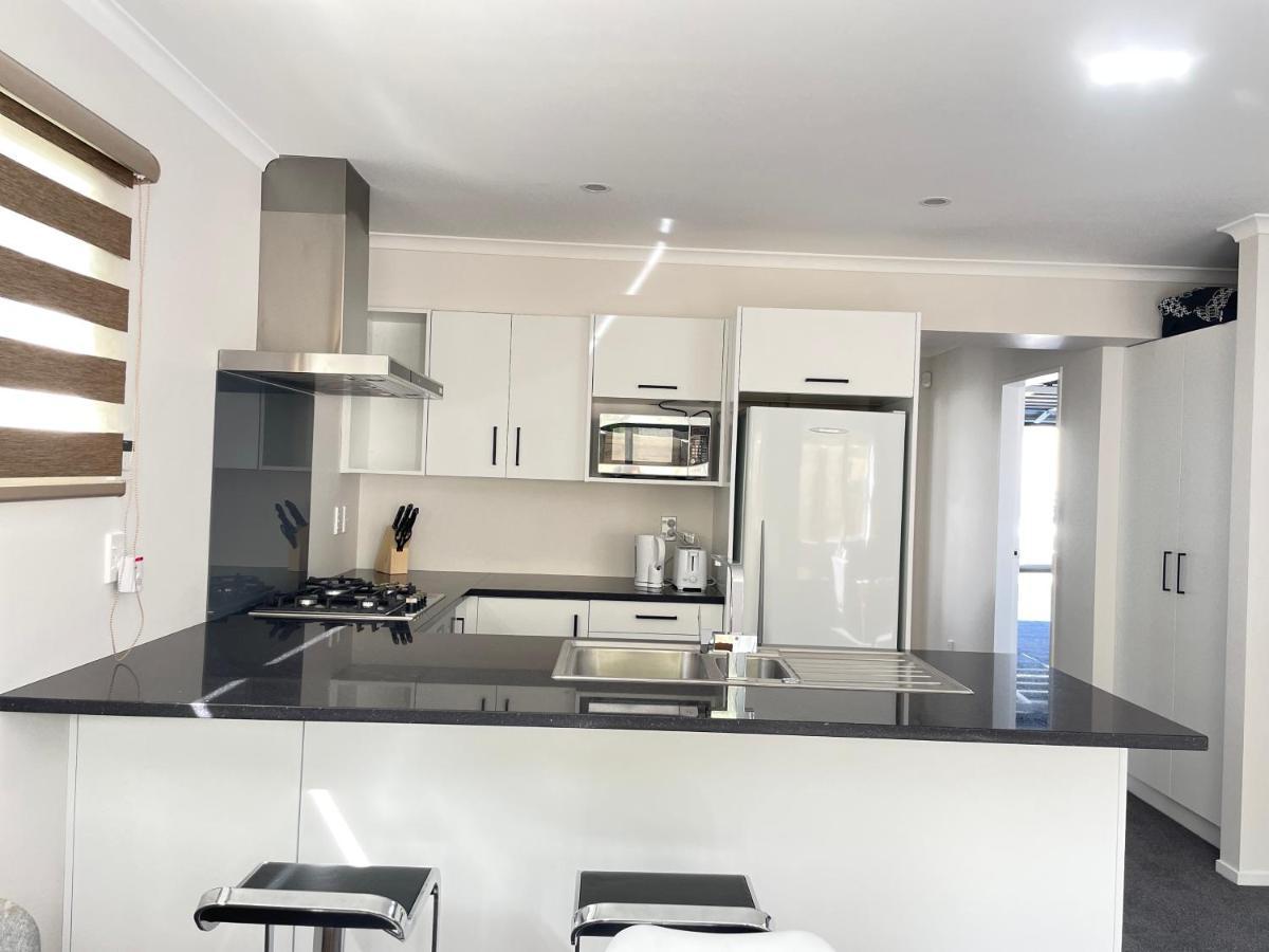 No Party Allowed, Brand New, Unlimited Fibre Wifi Holiday home *