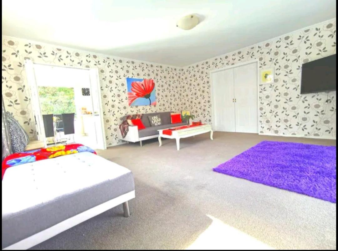Warm, Tidy , Quiet Vacation Wellington